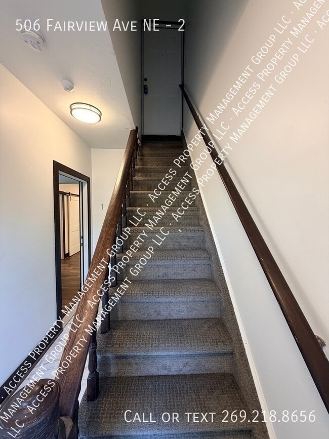 Foto del edificio - 506 Fairview Ave NE