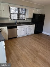 Building Photo - 415 Stanford Ct