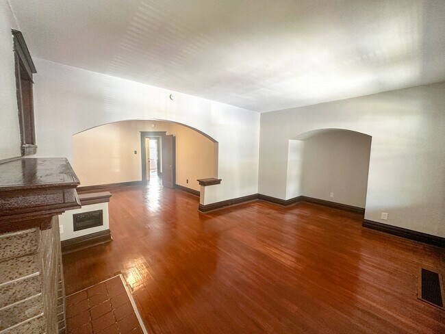 Foto del edificio - 3626 Montana St