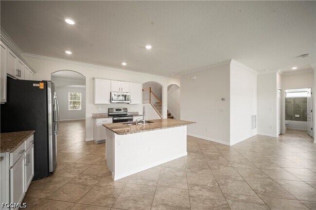 Foto del edificio - 4234 Bluegrass Dr