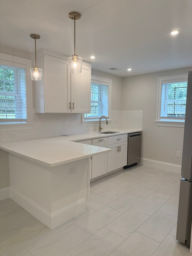 Building Photo - 7018 Wake Forest Dr