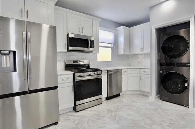 Foto del edificio - 146 Clarke Ave