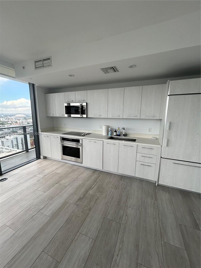 Building Photo - 55 SW 9th St