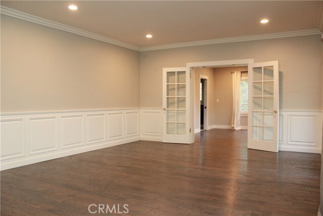 Building Photo - 708 S Los Robles Ave