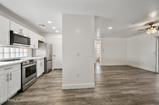 Building Photo - 3065 N 67th Ave