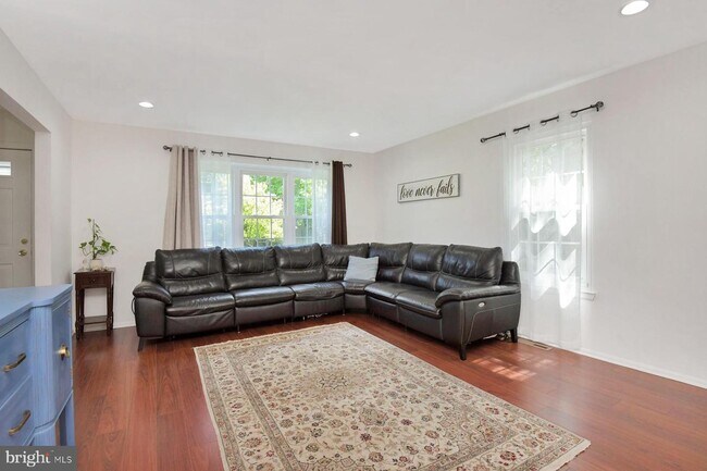 Foto del edificio - 108 Kingsway Commons