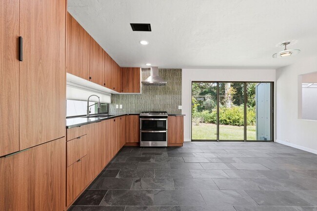 Foto del edificio - 2266 SW 43rd Pl