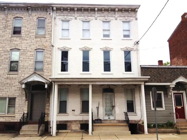 Primary Photo - 227 Main St