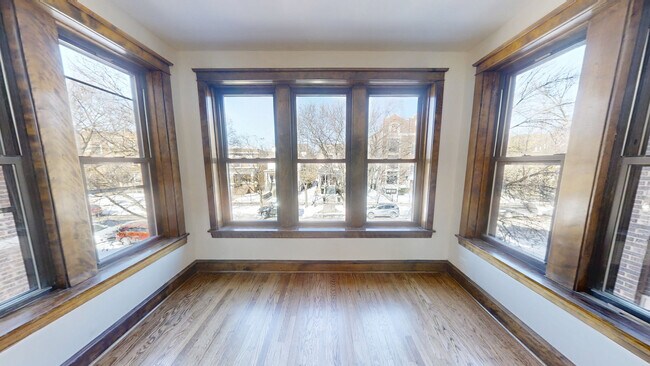 Foto del edificio - 1415 W Cuyler Ave