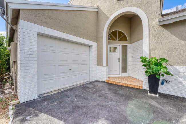 Building Photo - 10791 SW 10th Pl