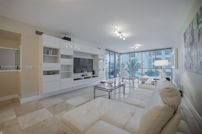 Foto del edificio - 3101 S Ocean Dr