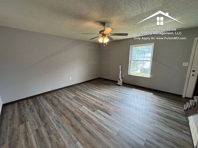 Foto del edificio - 533 Collier Ln
