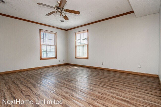 Foto del edificio - 3 br, 1.5 bath House - 113 Commanche Ct.