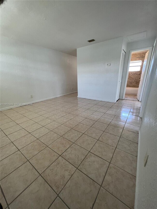 Foto del edificio - 300 NW 5th Terrace