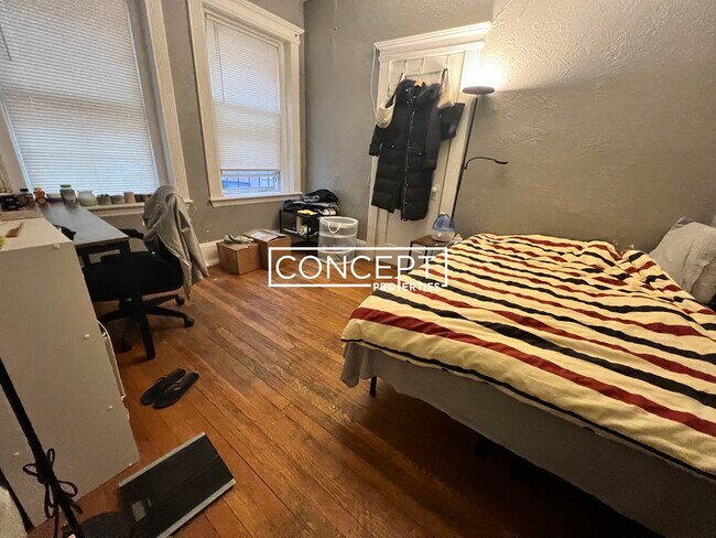 Foto del edificio - 463 Park Dr