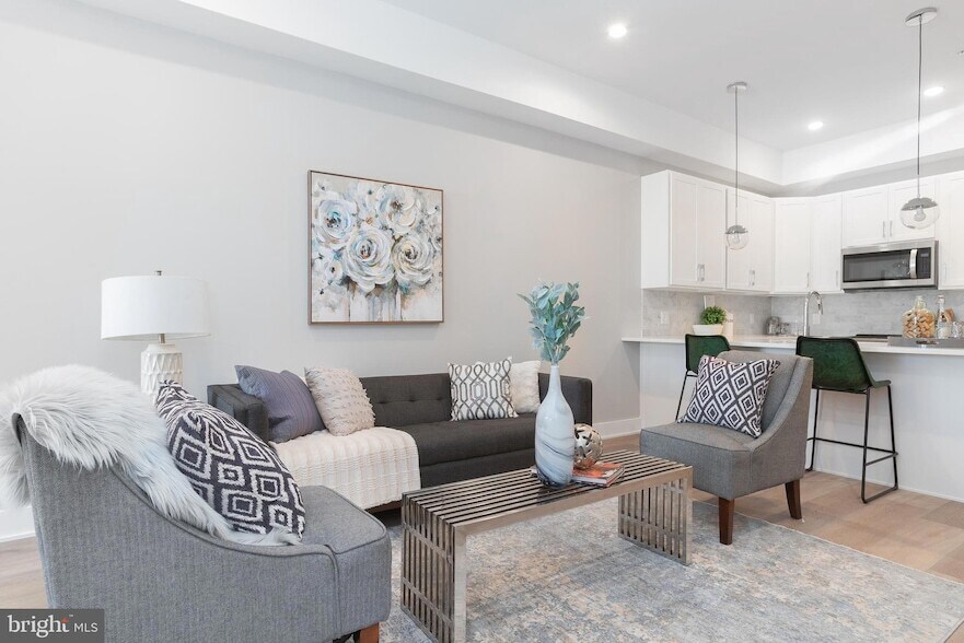 Foto principal - 52 W Washington Ln