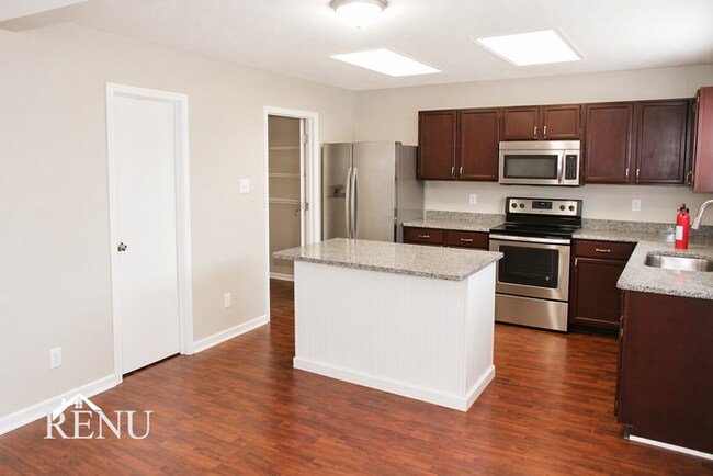 Foto del edificio - 6641 W Jamestown Dr
