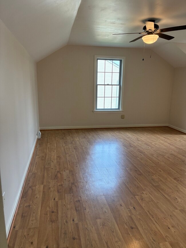Building Photo - 105 Wheatfield Ct
