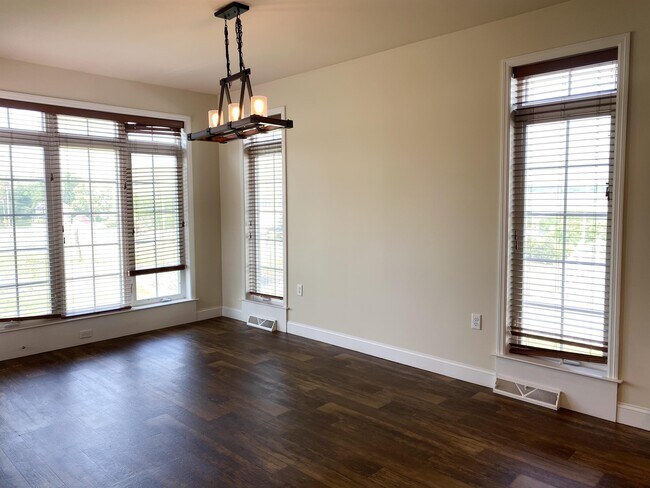Foto del edificio - 3256 Mission Hill Rd