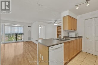 Building Photo - 55 Strathaven Dr