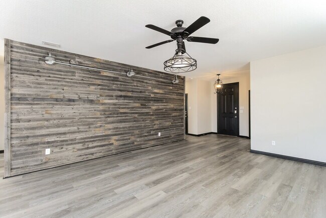 Foto del edificio - 9136 Benevolent Ct