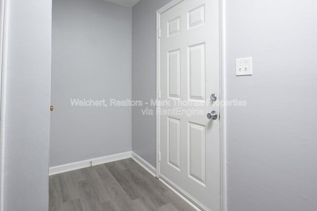 Photo - 13 Tarawa Terrace Townhome
