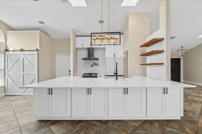 Building Photo - 1021 Corallita Ct