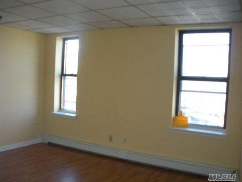 Building Photo - 224 E Main St