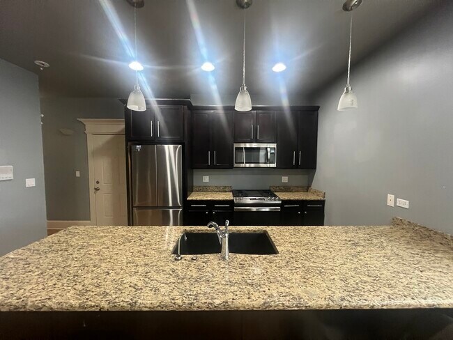 Foto del edificio - 4956 S Vincennes Ave