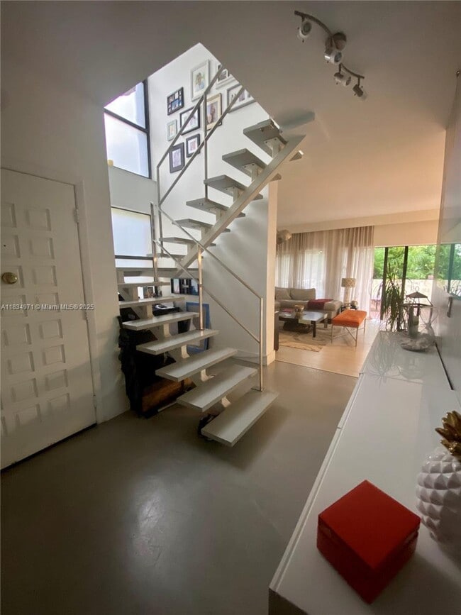 Building Photo - 2410 Brickell Ave