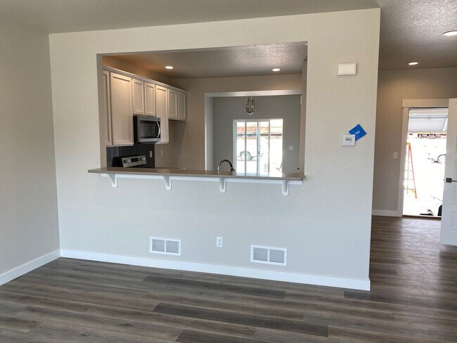 Foto del edificio - Beautiful BRAND NEW townhome in Chimney Park!