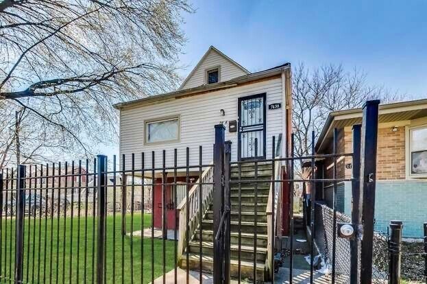 Primary Photo - 7438 S Drexel Ave
