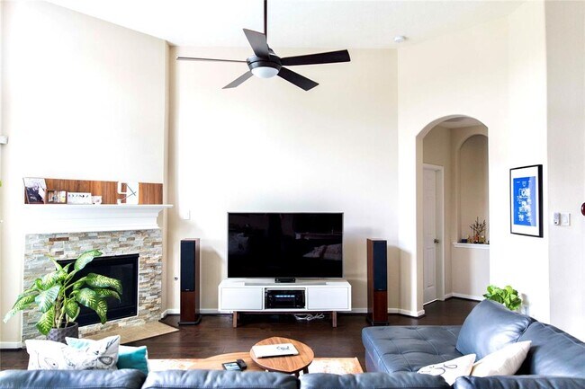 Foto del edificio - 6165 Bridgewater Ln