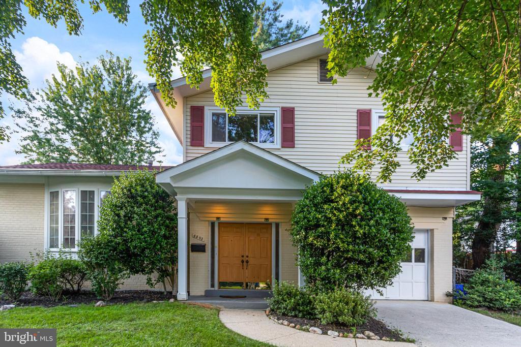 Foto principal - 6503 Friars Ct