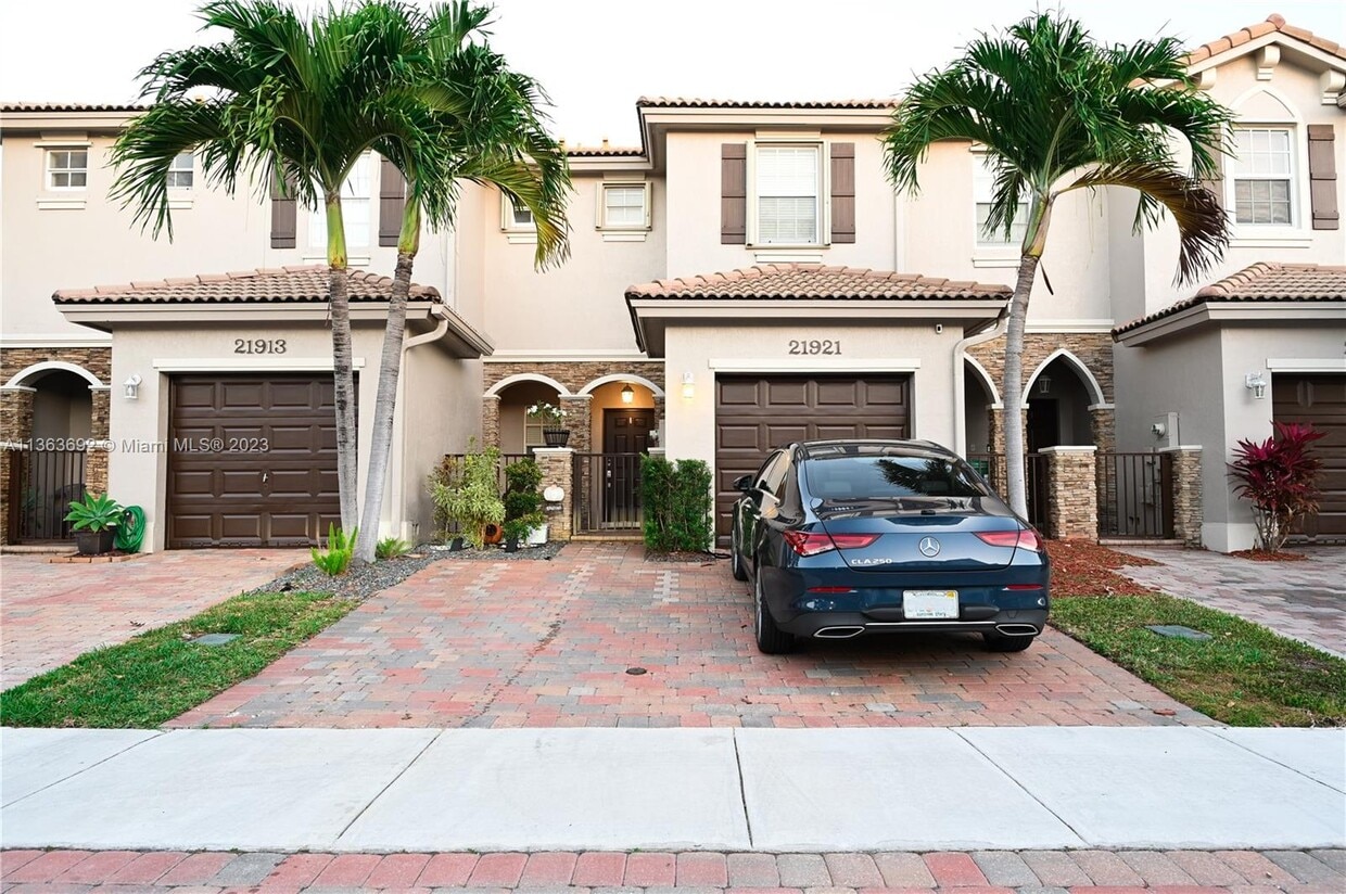 21921 SW 93rd Pl, Cutler Bay, FL 33190 Townhome Rentals in Cutler Bay