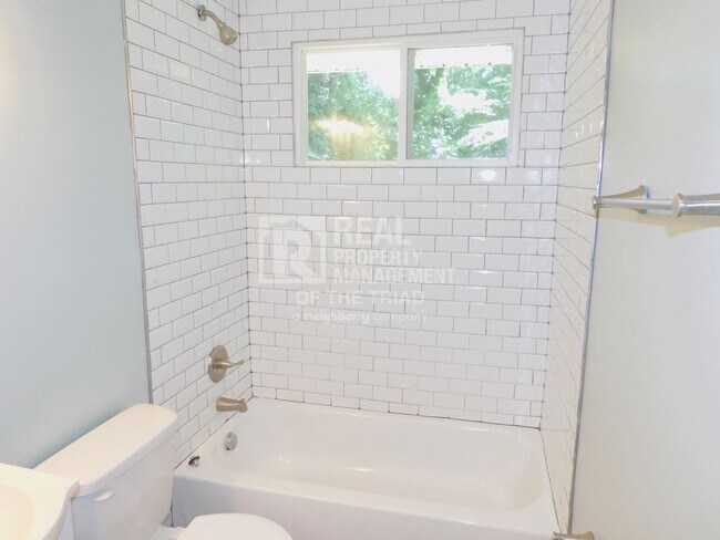 Foto del edificio - Recently renovated 3BR/1BA in Winston-Salem!