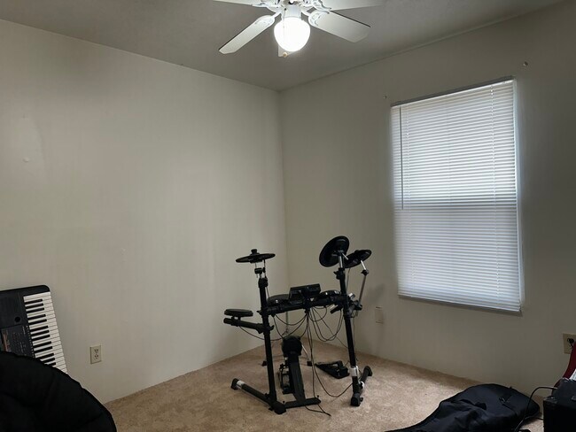 Building Photo - 152 Clover Valley Cir