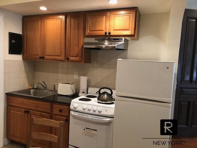 Building Photo - 309 West 87th Street