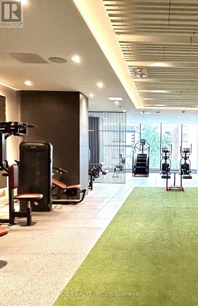 Building Photo - 319 Jarvis St