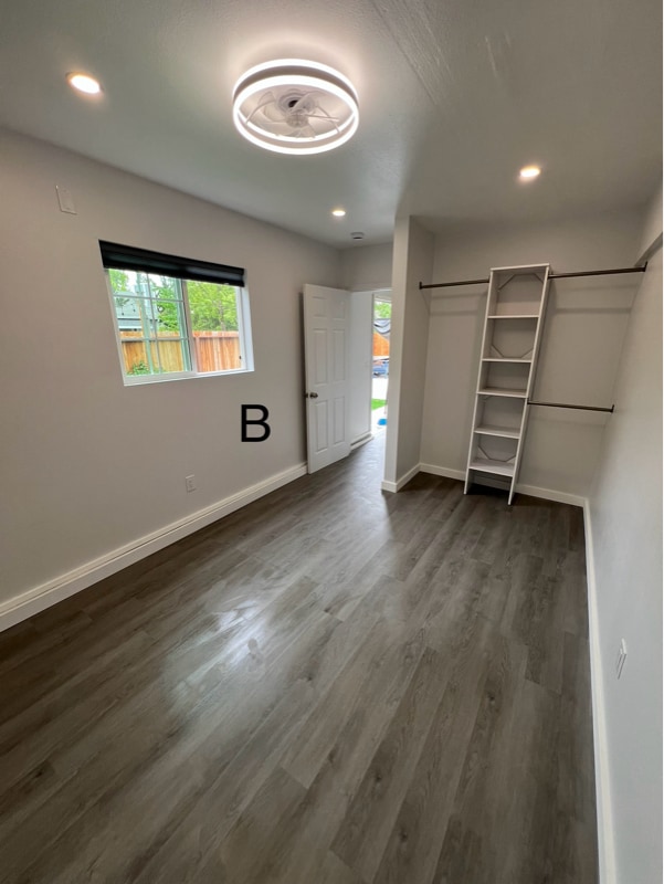 Building Photo - 1863 Malibu Cir