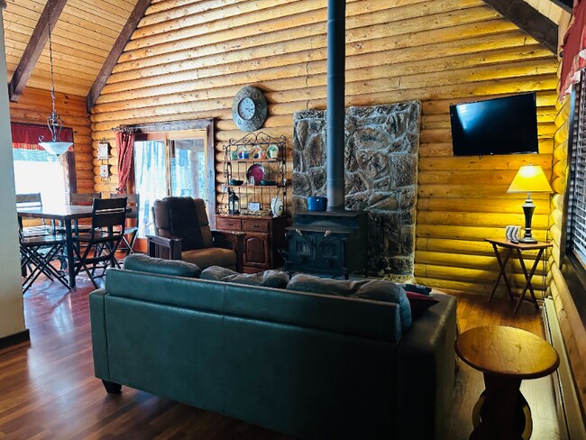 Foto del edificio - 1544 Valley Dr