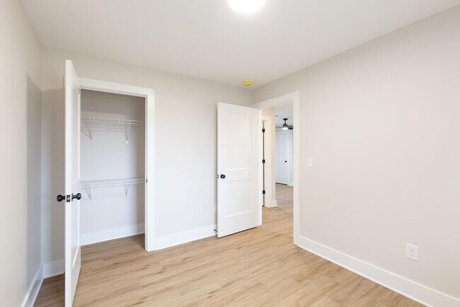 Foto del edificio - 396 Linden Ave NE