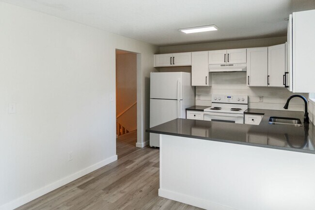 Foto del edificio - 3917 S Johnson St
