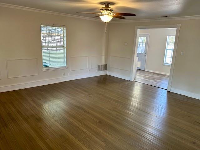 Building Photo - 310 E Beech St