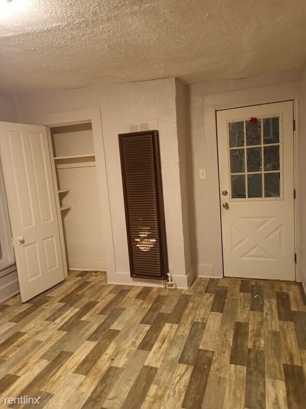 Foto del edificio - 2 br, 1 bath Duplex - 510 North College St...