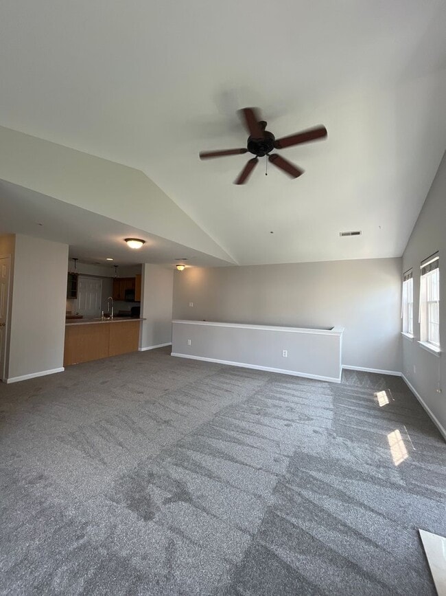 Building Photo - 28 Wagon Wheel Rd