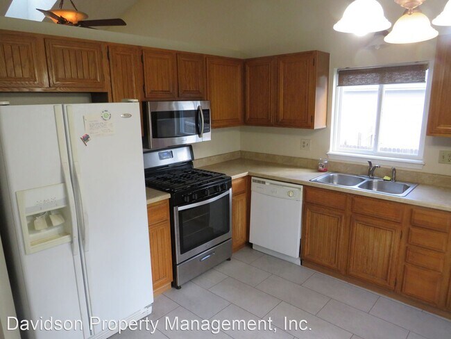 Foto del edificio - 3 br, 2.5 bath House - 1469 Canoe Creek Dr N.