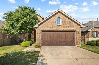 Building Photo - 841 Kirby Dr