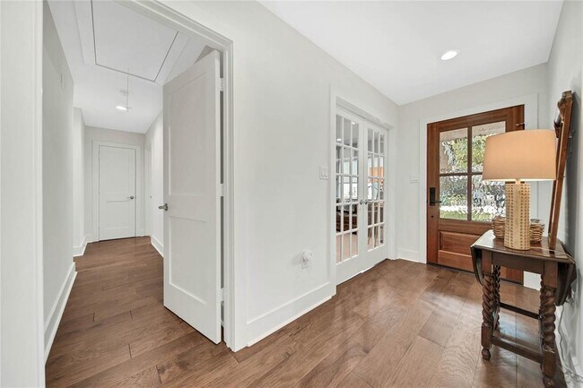 Building Photo - 1078 Curtin St