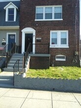 Building Photo - 1309 T St SE